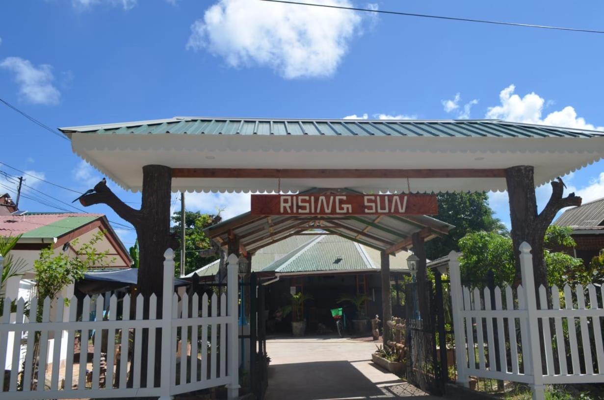 Rising Sun Guesthouse 라디게 외부 사진